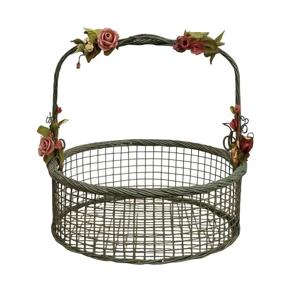 Vintage‎ Shabby Chic Wire Basket Floral Handle Rustic Metal Cottagecore Décor